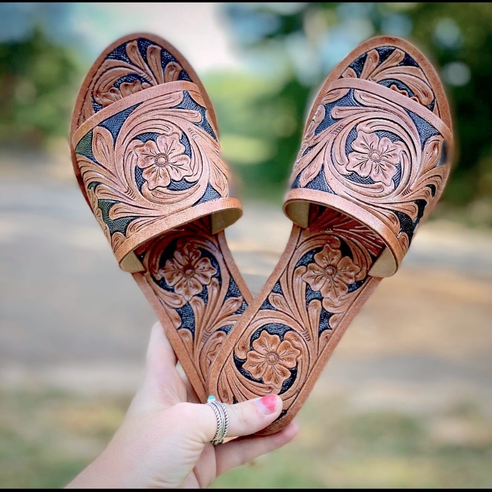 American Darling Tooled Leather Sandals